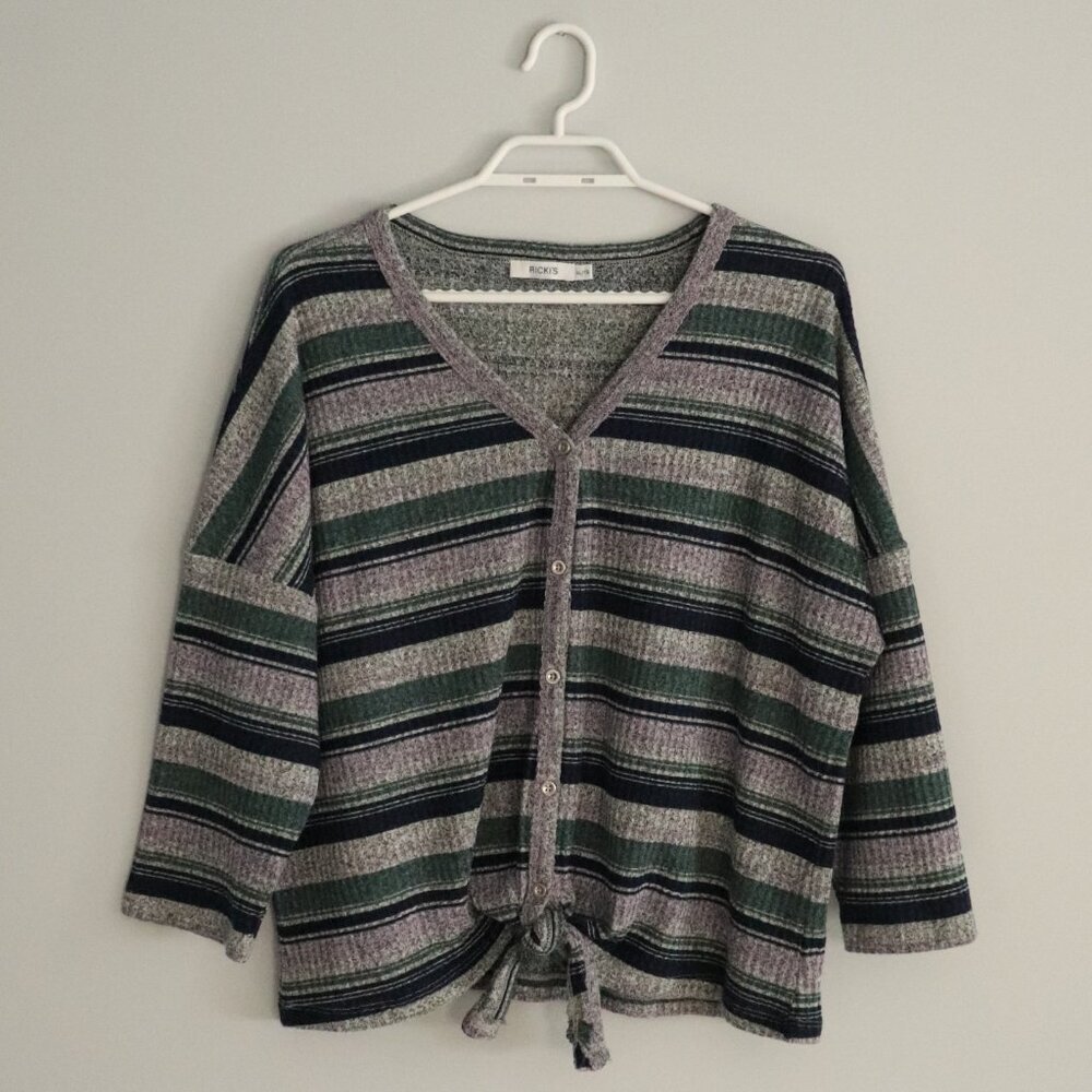 Ricki's Women's Colorful XL Striped Button-Down Tie Front Casual Stretch T-Shirt